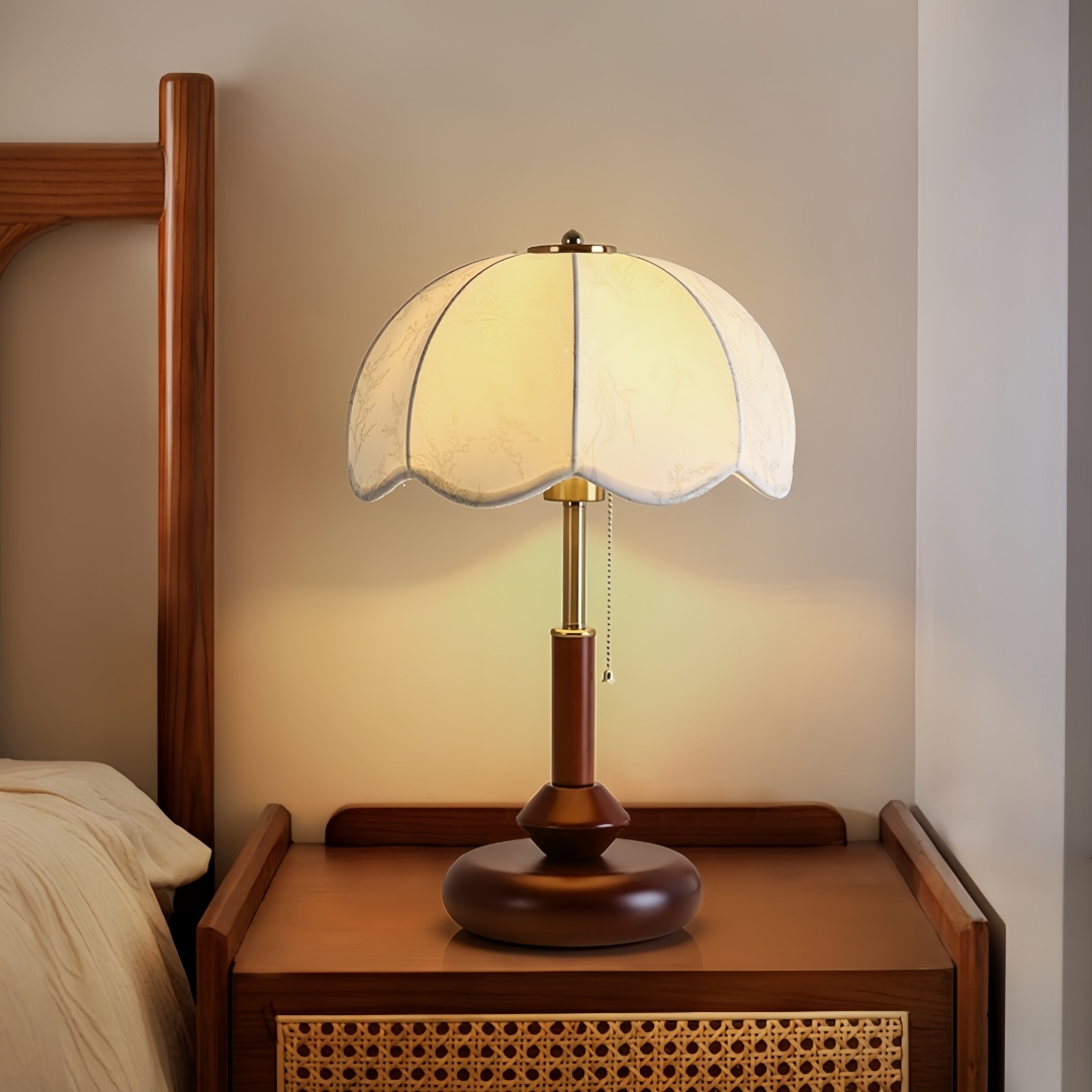 ヴィンテージスカラップドームテーブルランプ寝室ナイトスタンド - Home Decor Retro のレビューと価格